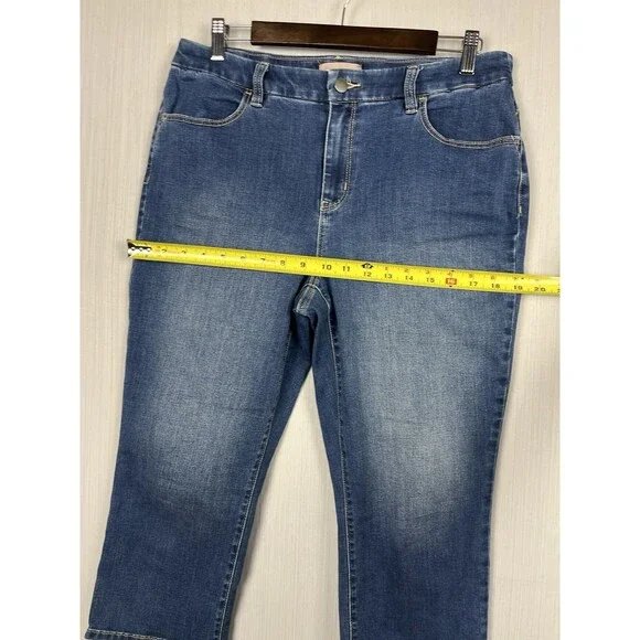 Chicos Women's Denim Capri Size 1 32x20 Medium Wash GUC - Picture 8 of 10